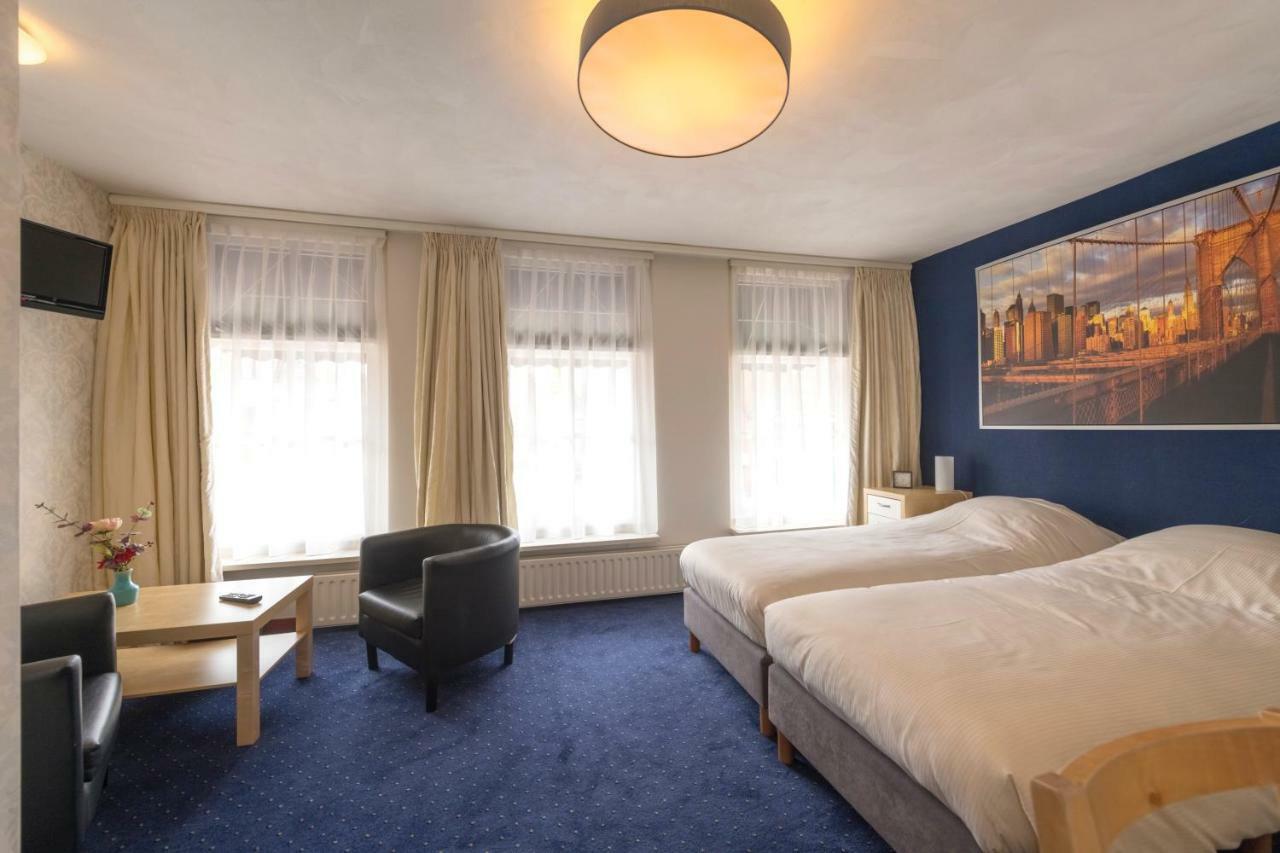 Grote Kamer met 2 Bedden